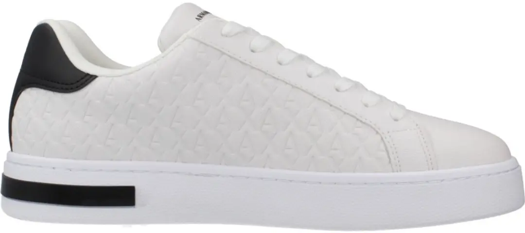 AX LowTop Sneaker XMS127