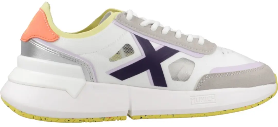 Munich Versus LS Sneakers