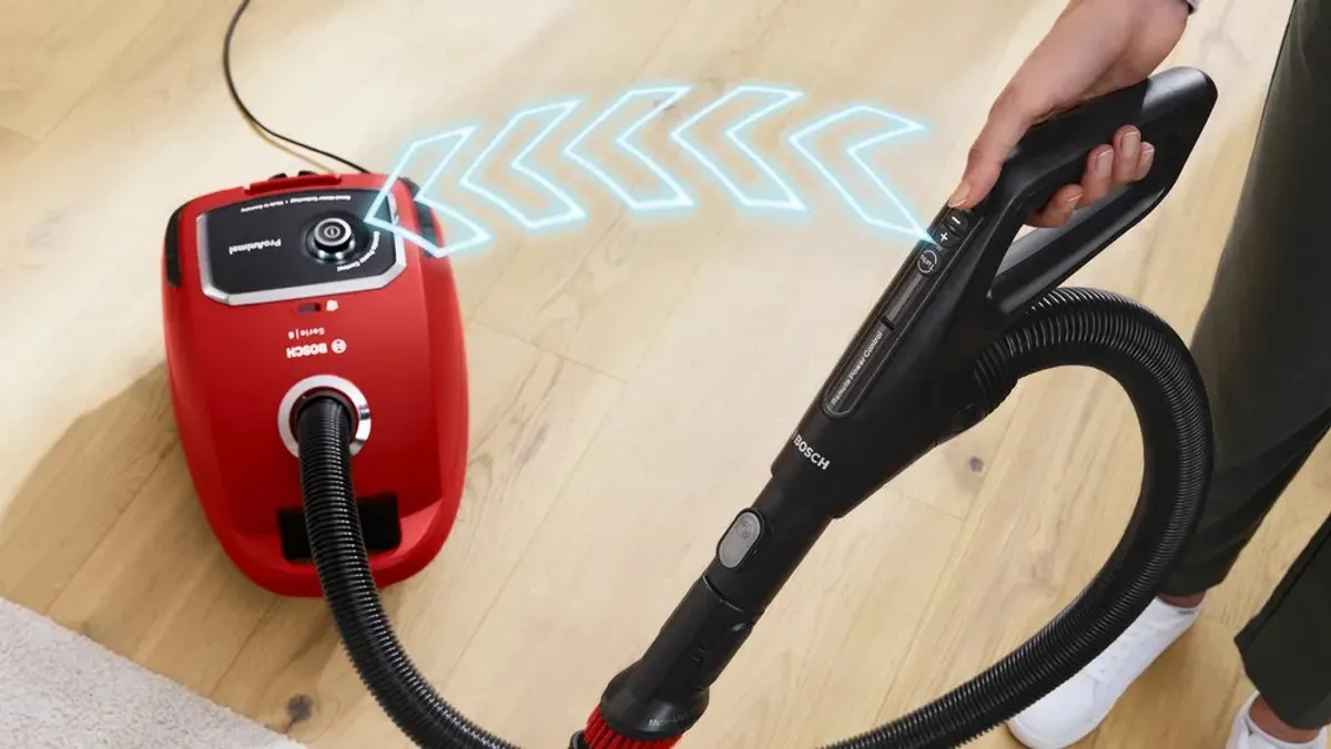 Bosch Serie 6 BGL6PET3 Stofzuiger 700W - 4L - Rood