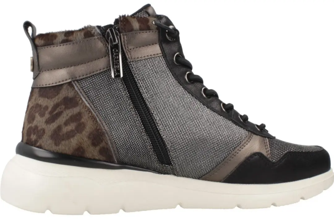 CARMELA 162514 Trainer