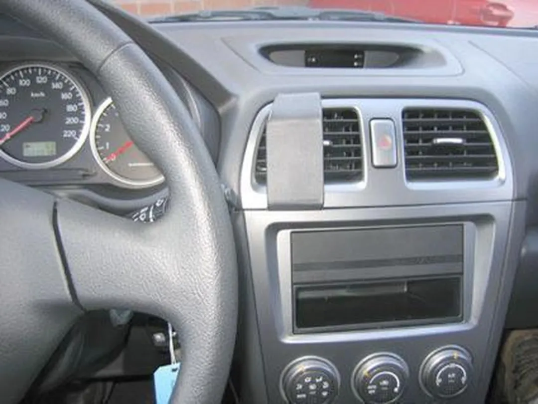 Brodit ProClip Subaru Impreza 2005-2027 Center Mount