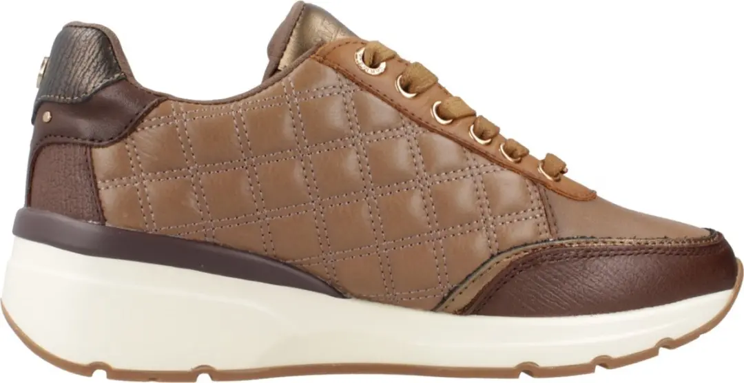 CARMELA 161954 Trainer