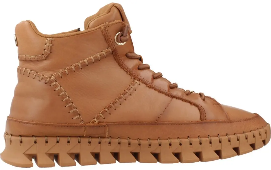 CARMELA 162708 Trainer