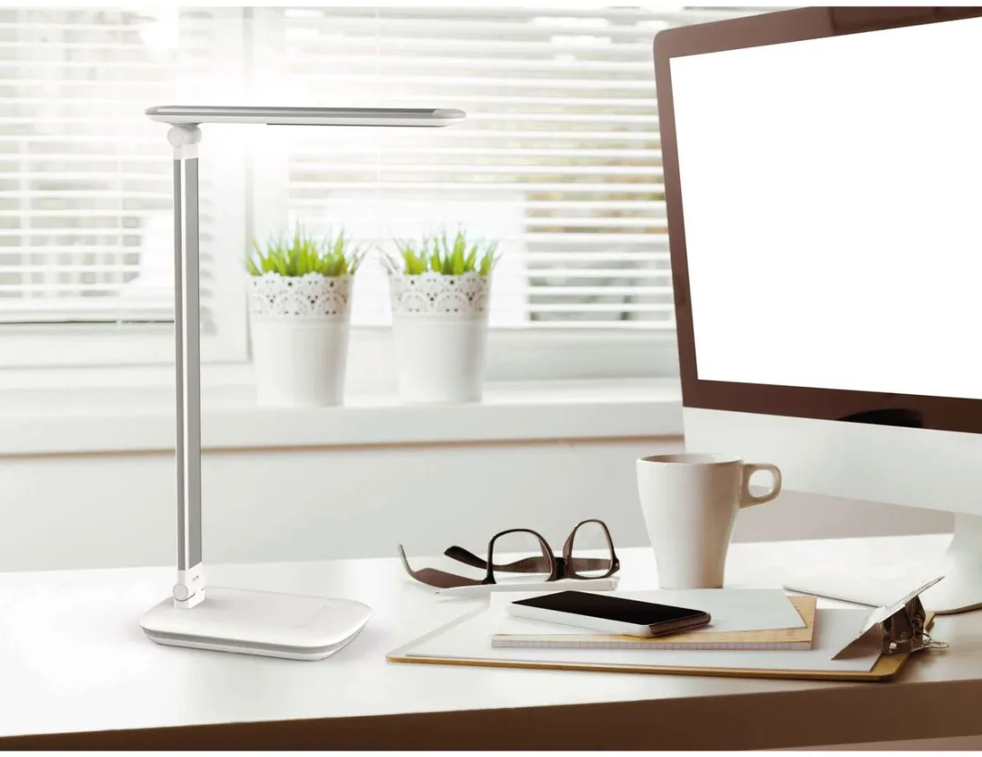 MAULjazzy LED Bureaulamp Wit - Dimbaar - USB Oplaadpunt