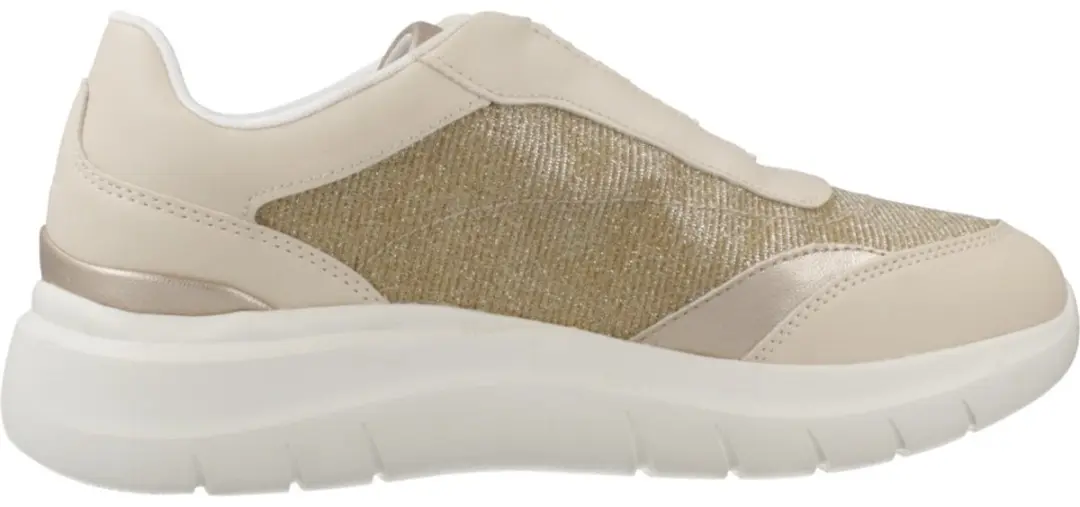 GEOX D PLUMMERY Goud 36 EU