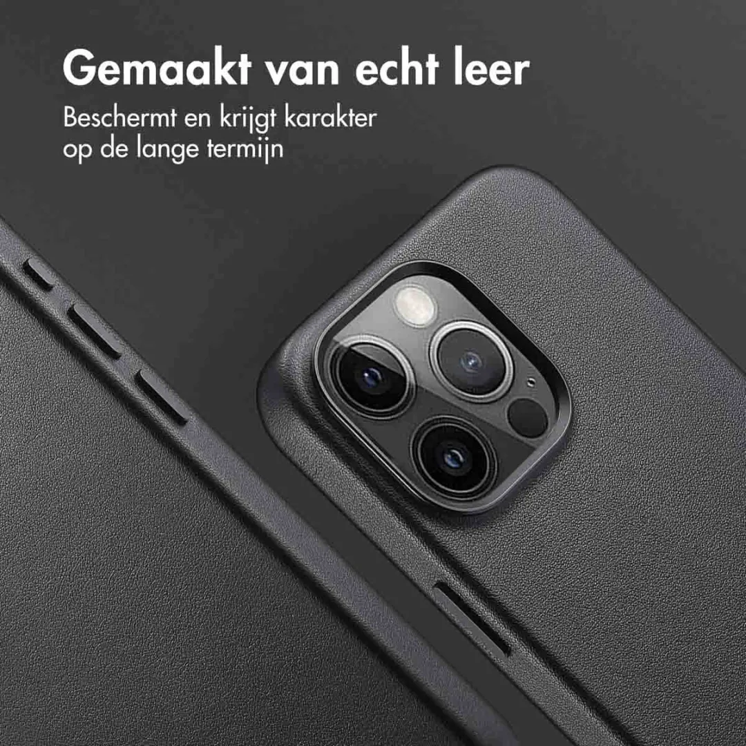 Accezz Hoesje iPhone 15 Pro Max - MagSafe Leather Black - 2 Pasjes