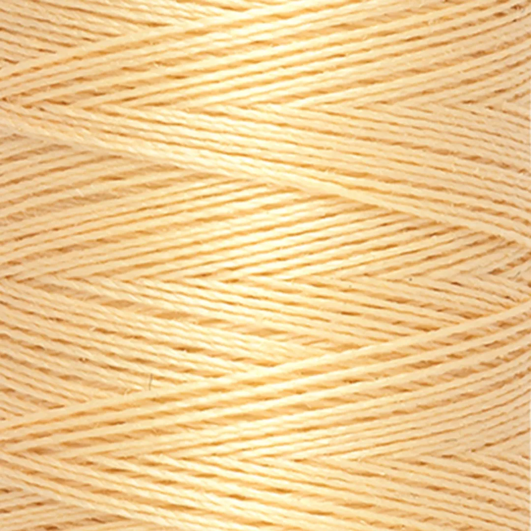 Gutermann Polyester Naaigaren Geel 200m
