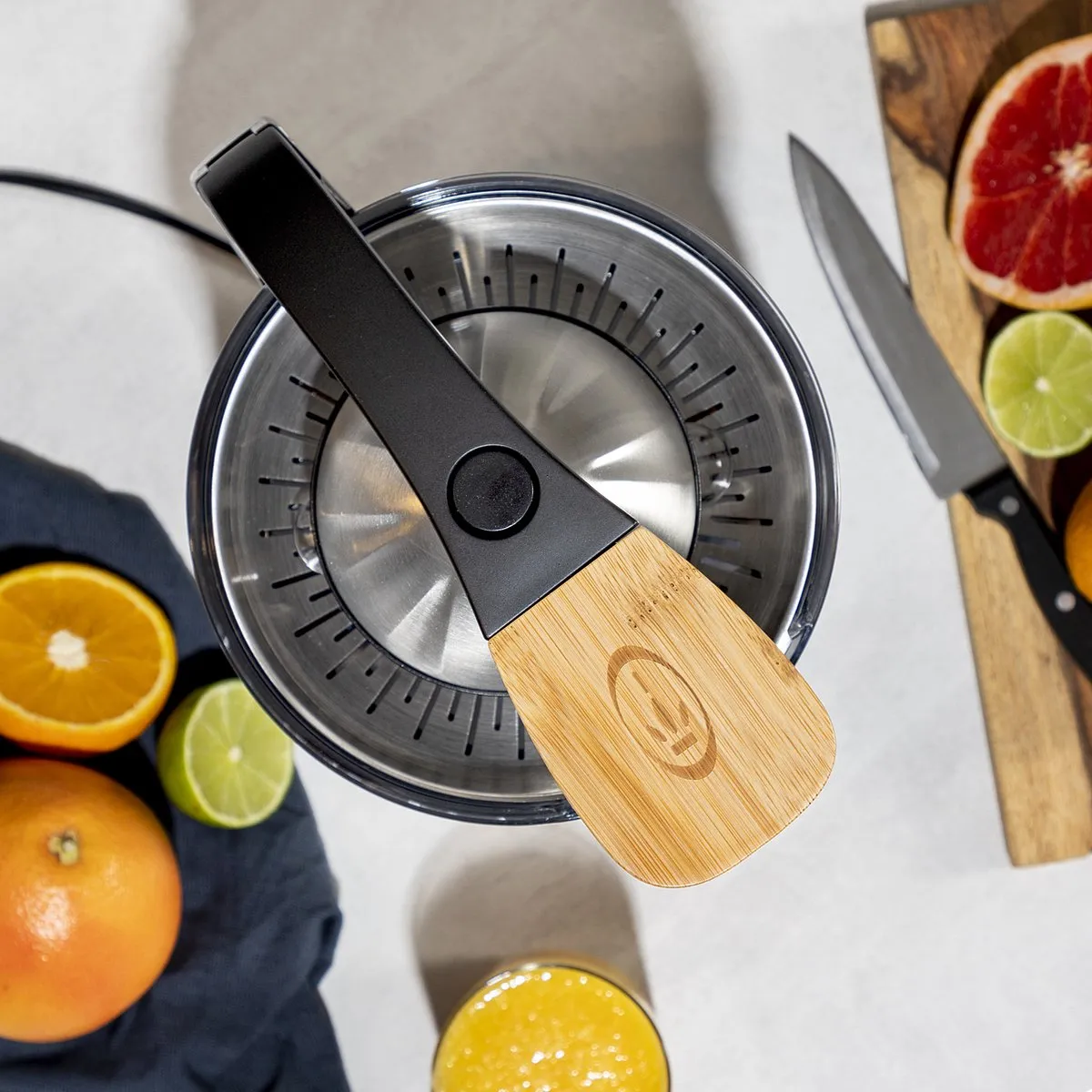 Princess Elektrische Citruspers Pure 201862 – Luxueus eigen design – 300 W – Zwart/Bamboe