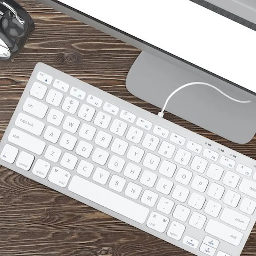 Macally SLIMKEYCA Compact USB-toetsenbord - Wit/Zilverkleurig