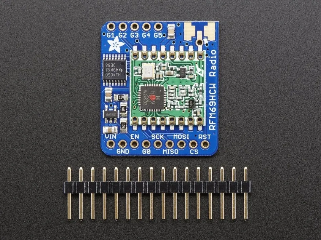Adafruit RFM69HCW Transceiver Radio 433MHz - 3071