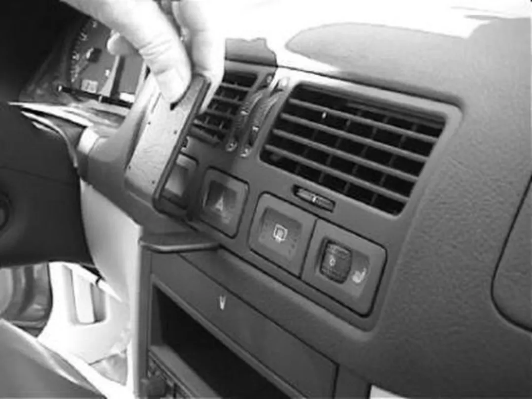 Brodit ProClip 852692 Volkswagen Center Mount - Zwart - afbeelding 3 van 6