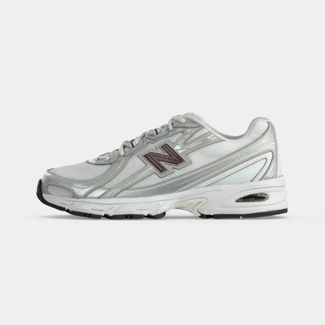 New Balance 740