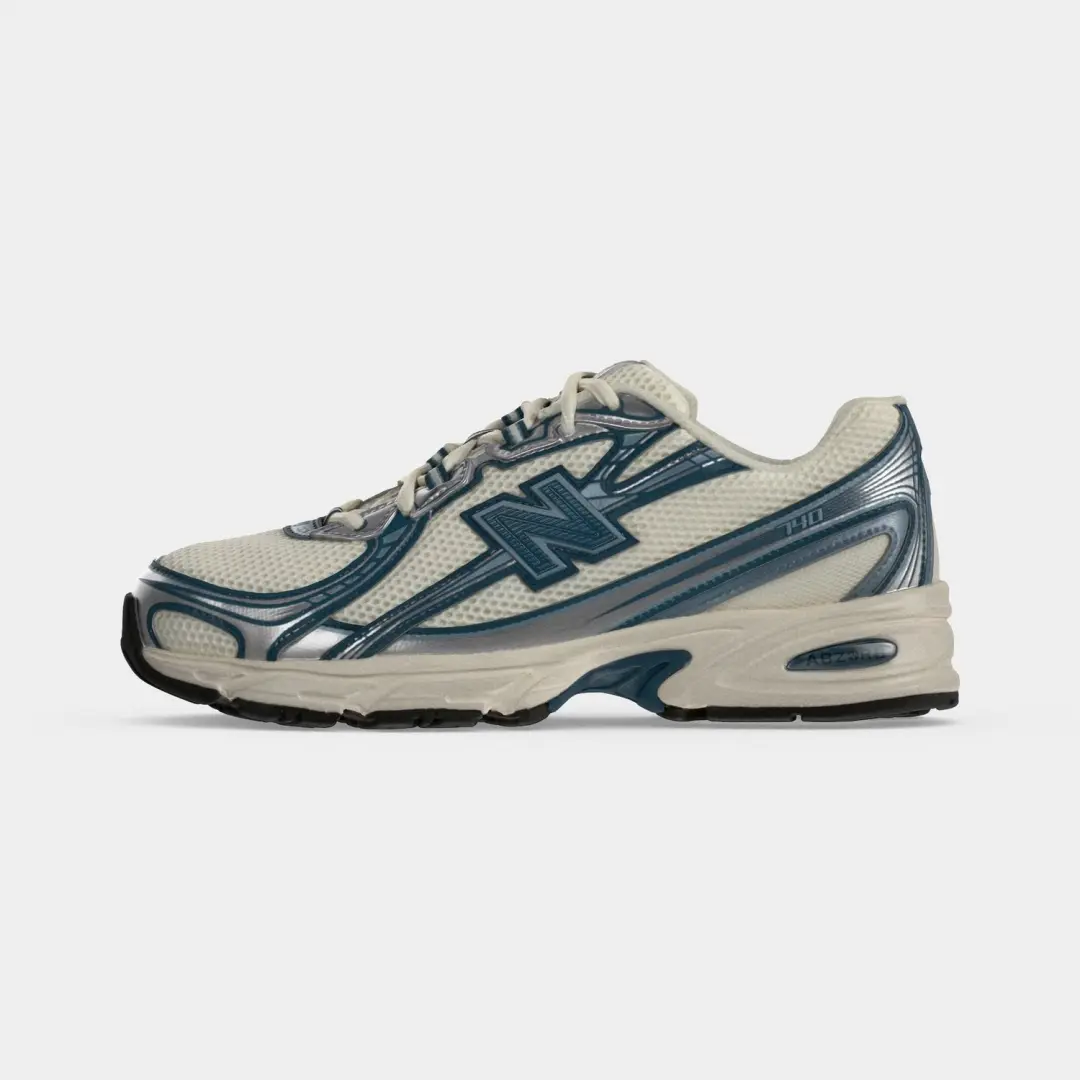 New Balance 740