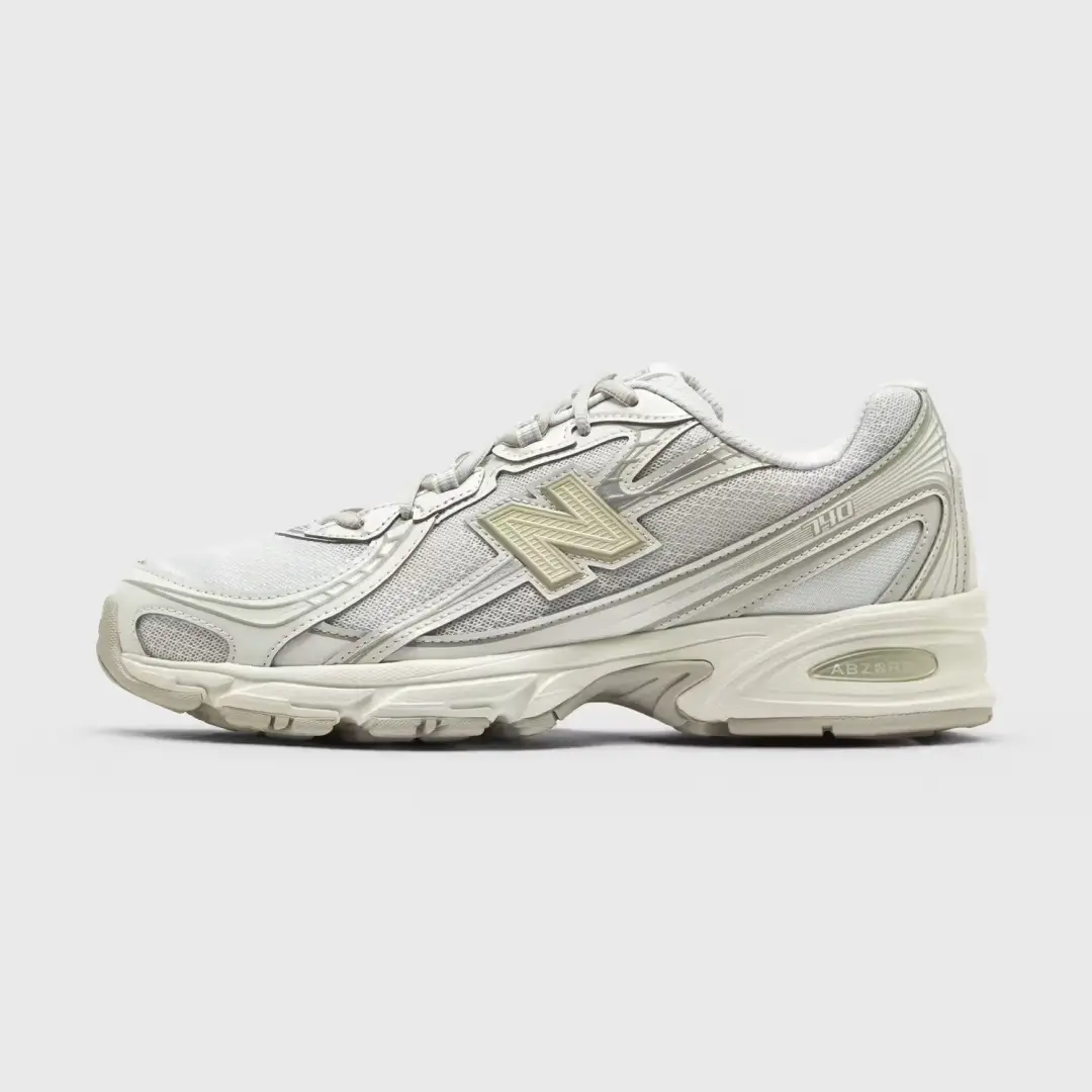 New Balance 740