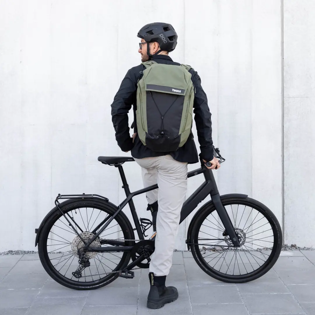Thule Paramount Commuter Rugzak 28L - Zwart - afbeelding 6 van 6