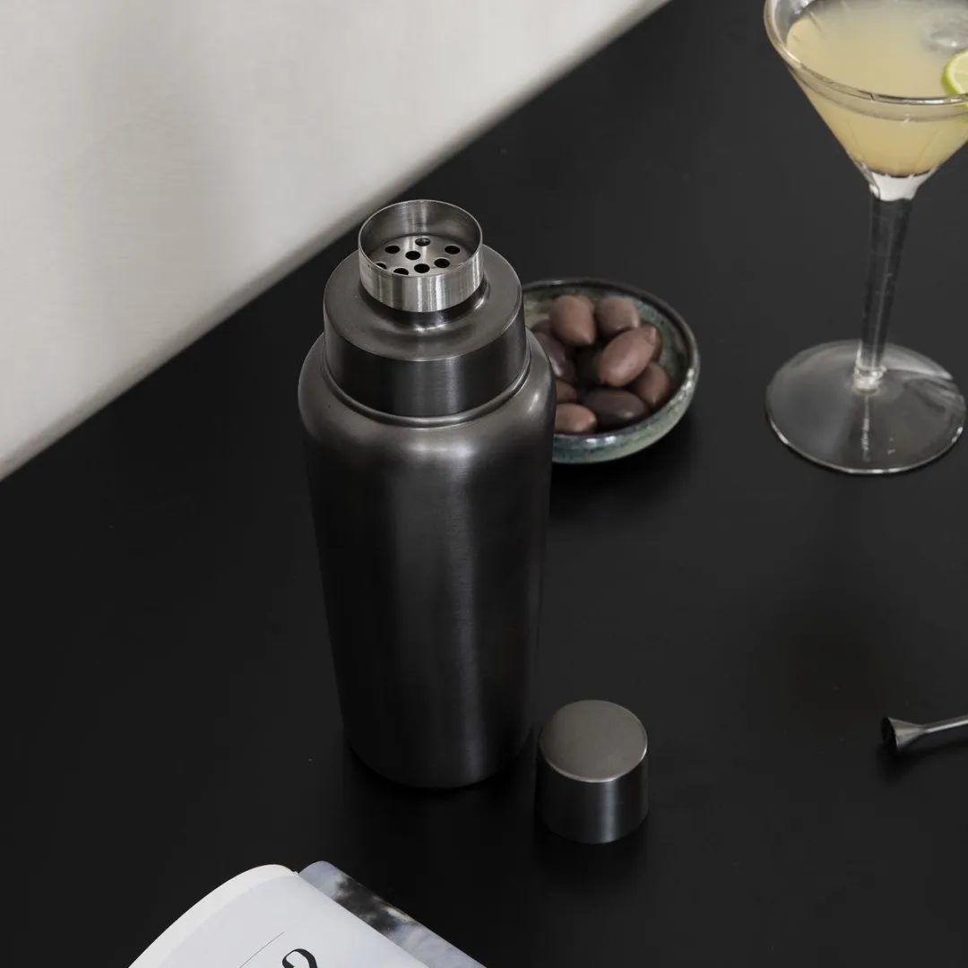 House Doctor - Grunge Cocktail Shaker - Gunmetal (Bl0811/211290811)