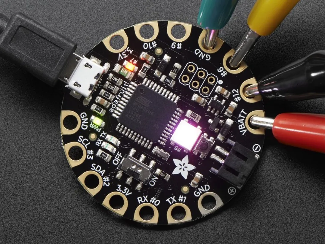Adafruit FLORA Wearable Platform v3