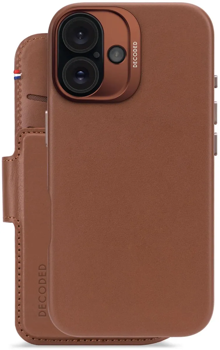 DECODED Leren Detachable Wallet Case Geschikt voor iPhone 16 - 2-in-1 Magnetisch Afneembaar Hoesje met Pasjeshouder - Premium ECCO Leer - Geschikt voor MagSafe - Bruin
