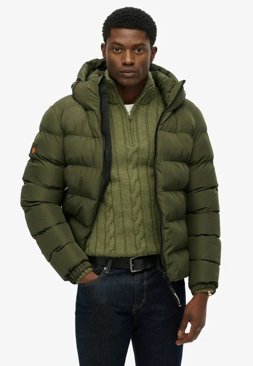 Superdry Hooded Sports Puffer Jas Heren - Army Khaki - L - afbeelding 2 van 6
