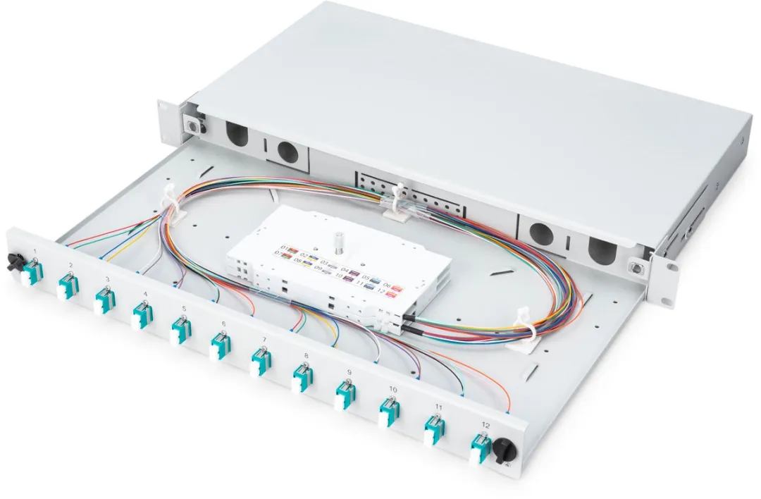 Digitus DN-96331/3 LC OM3 Glasvezelkabel Splice Cassette - Grijs