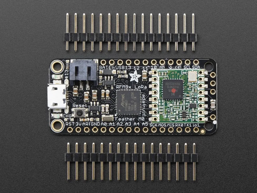 Adafruit Feather M0 RFM96 LoRa Radio 433MHz - 3179