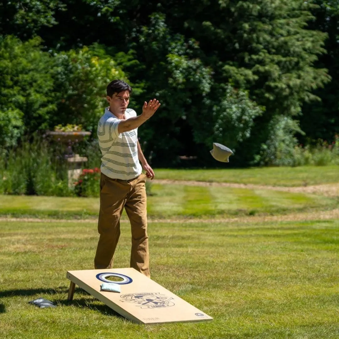 Ubergames World Cornhole League Set - 120x60cm - 16 Bean Bags - Bruin/Blauw