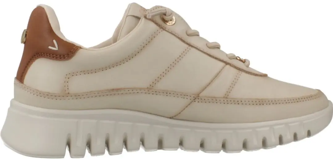 CARMELA 162525 Trainer