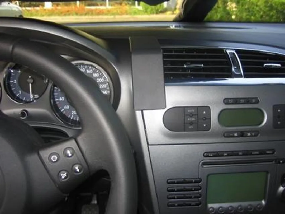 Brodit ProClip 853714 Seat Leon 2006-2012 Telefoonhouder - Zwart