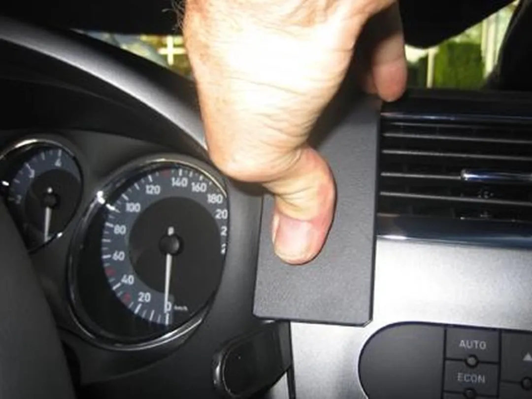 Brodit ProClip 853714 Seat Leon 2006-2012 Telefoonhouder - Zwart
