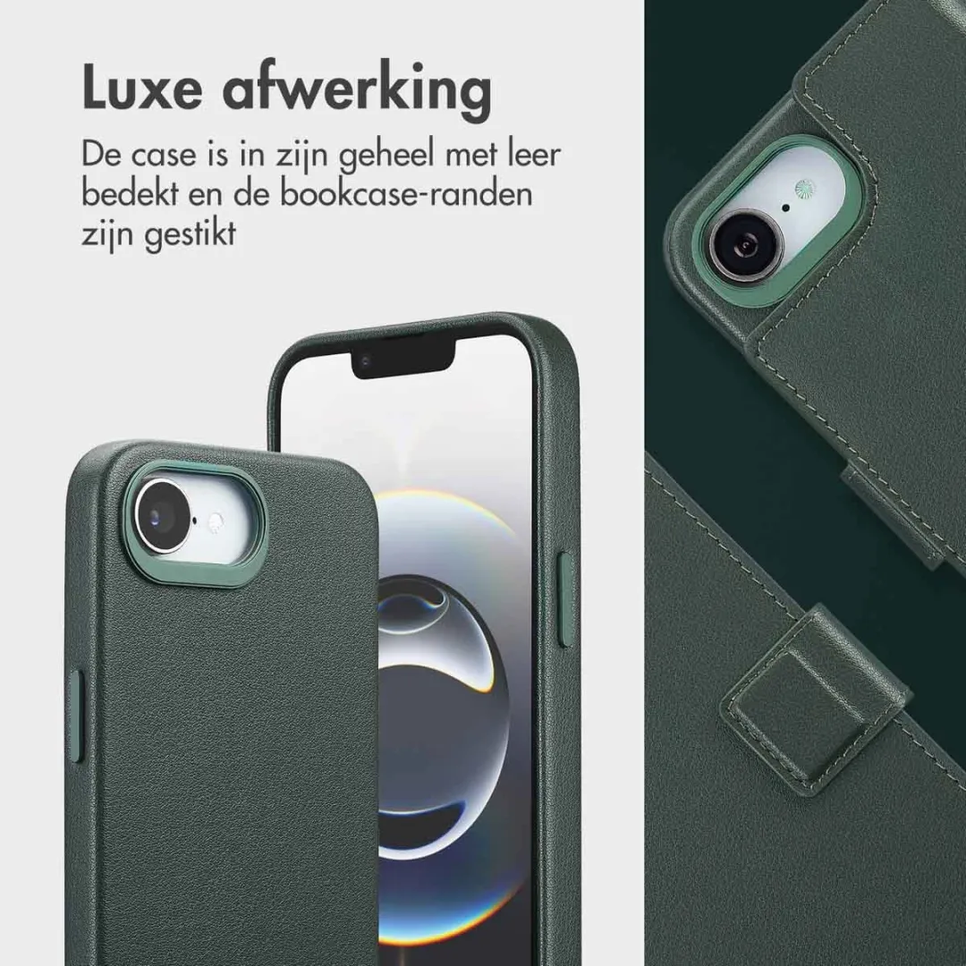Accezz Hoesje iPhone 16e Leather Bookcase 2-in-1 - MagSafe - 3 Pasjes - Donkergroen