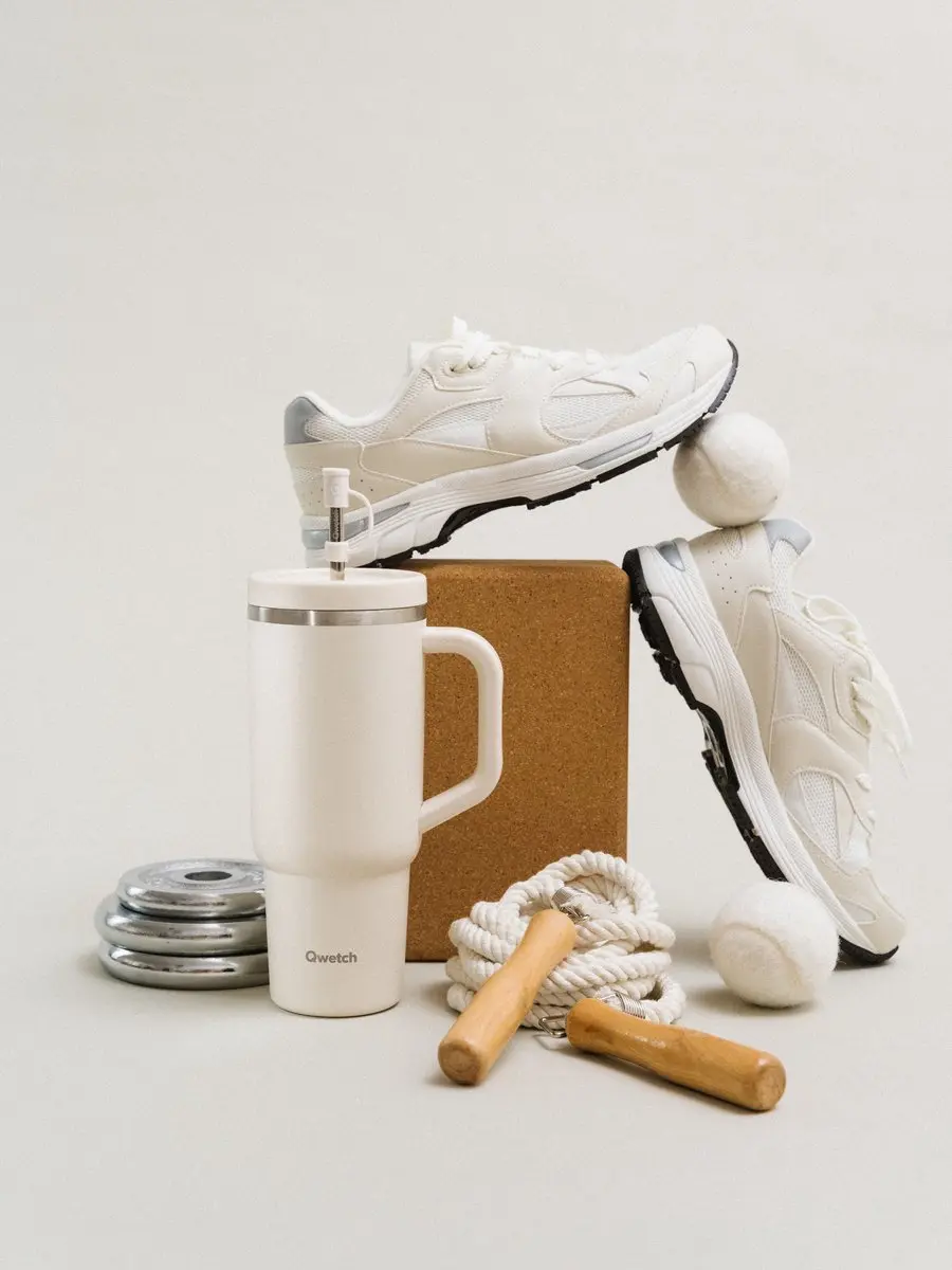 Qwetch Travel Cup Geïsoleerd 900ml - Zand - afbeelding 2 van 5