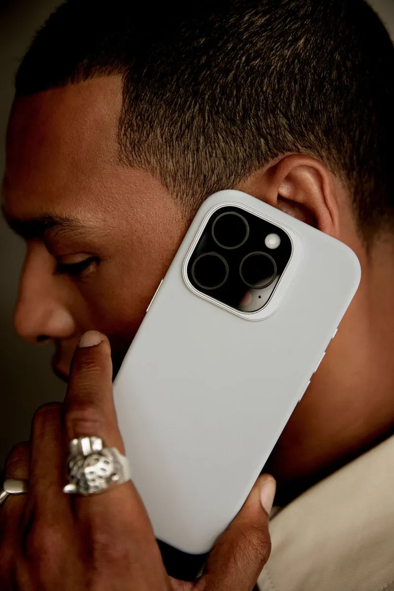 Decoded Siliconen Hoesje iPhone 16 Pro Max - Stone Grijs