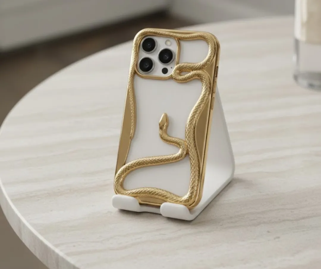 NUVEX iPhone 16 Pro Max Slang Design Hoesje - Goudkleur