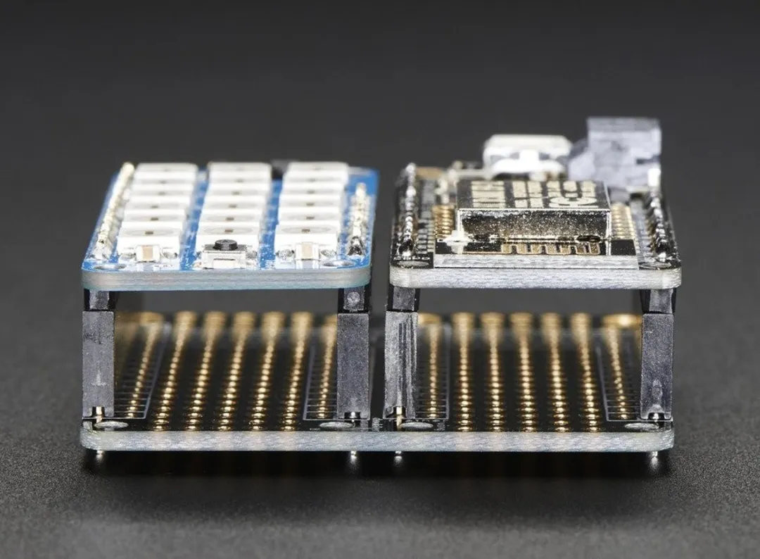 Adafruit FeatherWing Doubler 2890 - Prototyping Add-on - afbeelding 6 van 6