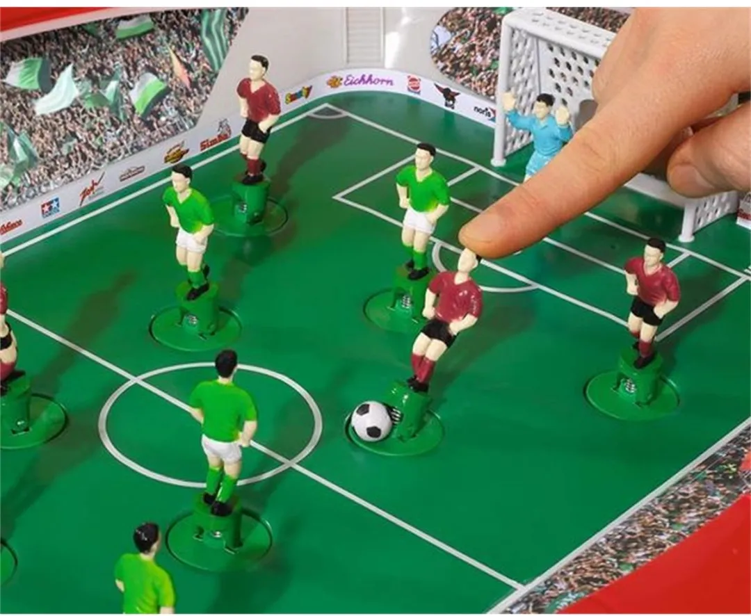 Noris Voetbalarena - 2-4 Spelers