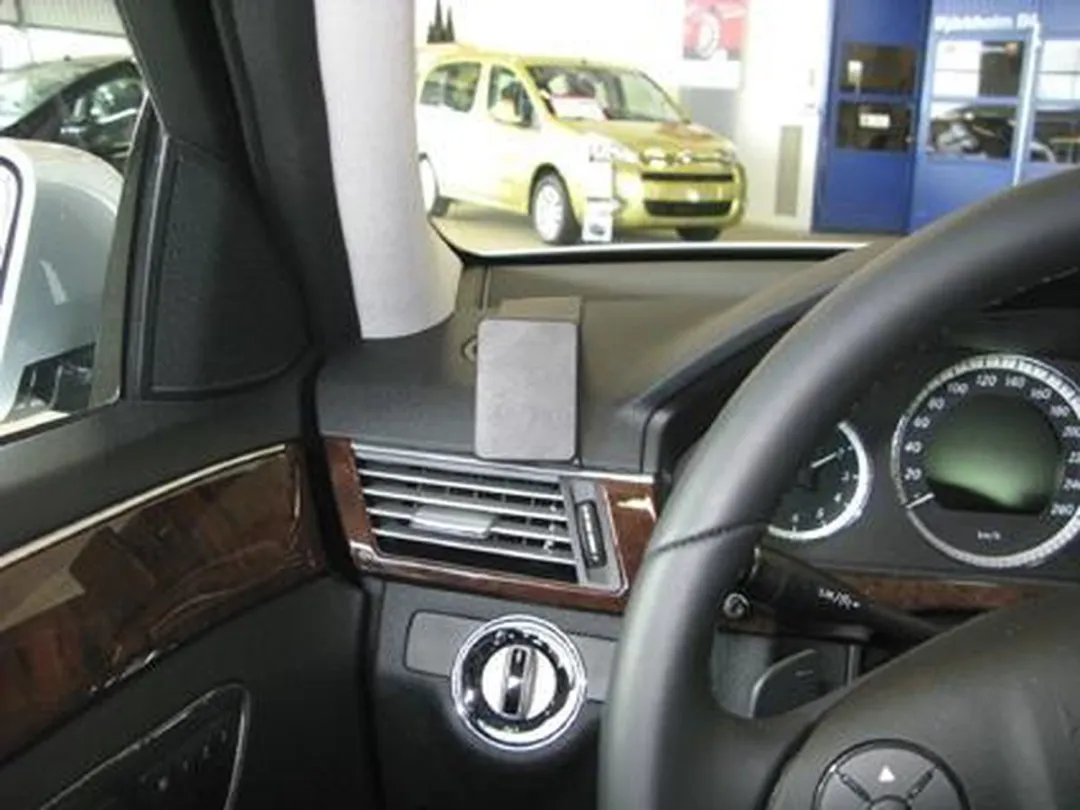 Brodit Left Mount MB E-Class Sedan 09- - 7 Inch - Zwart