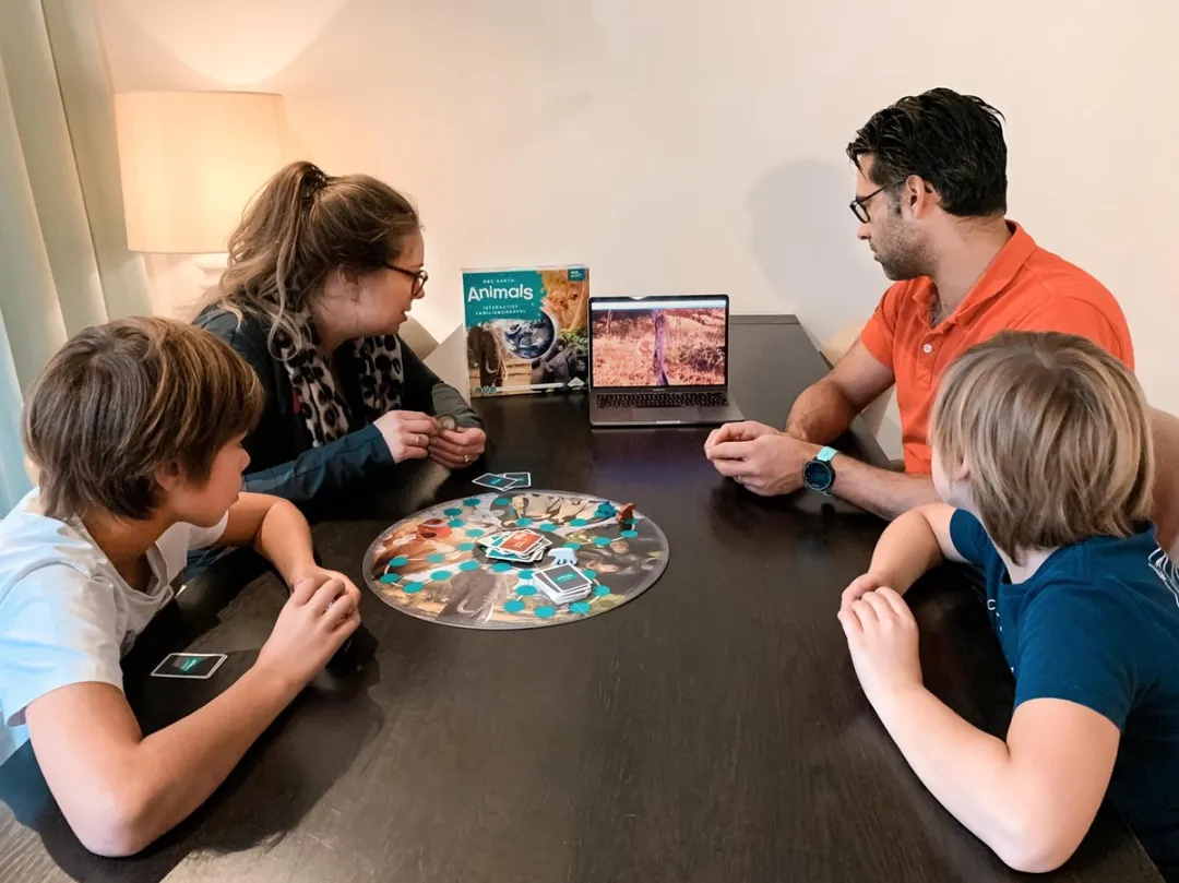 Identity Games BBC Earth Animals Dierenquiz Bordspel - 14374