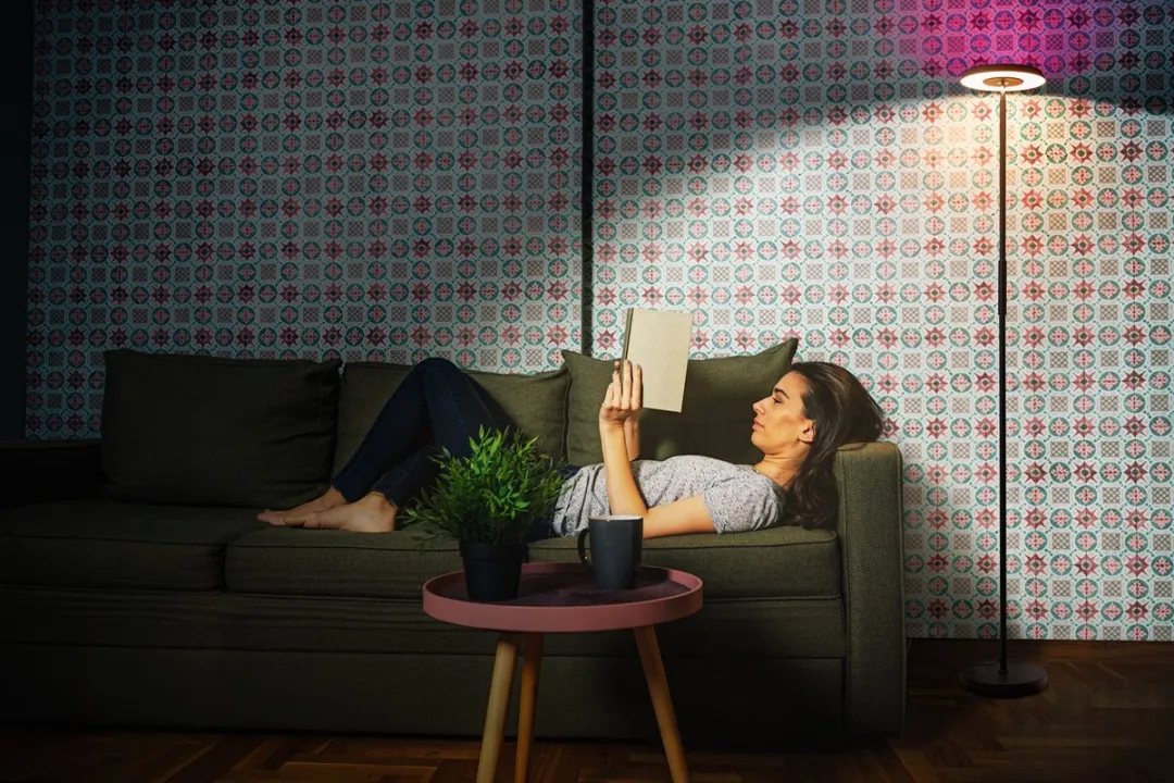 Osram Smart+ Wifi Floor UpDown RGB Wand- en Vloerlamp - 13,5W 2165lm - Zwart