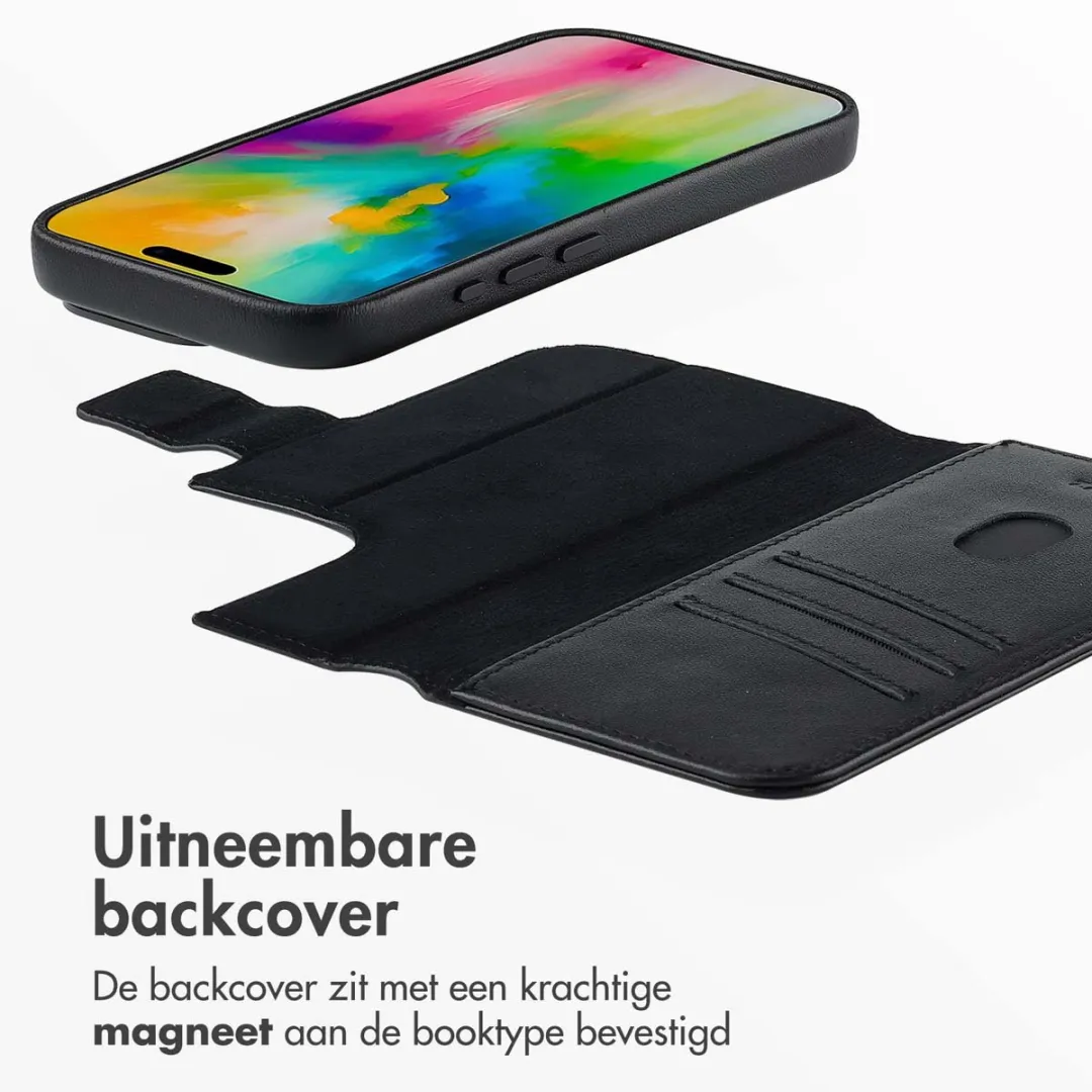 Accezz Hoesje iPhone 16 Pro Max - Leather Bookcase 2-in-1 - 3 Pasjes - Zwart