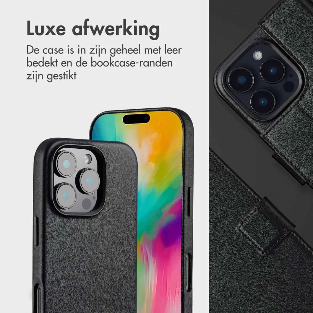 Accezz Hoesje iPhone 16 Pro Max - Leather Bookcase 2-in-1 - 3 Pasjes - Zwart
