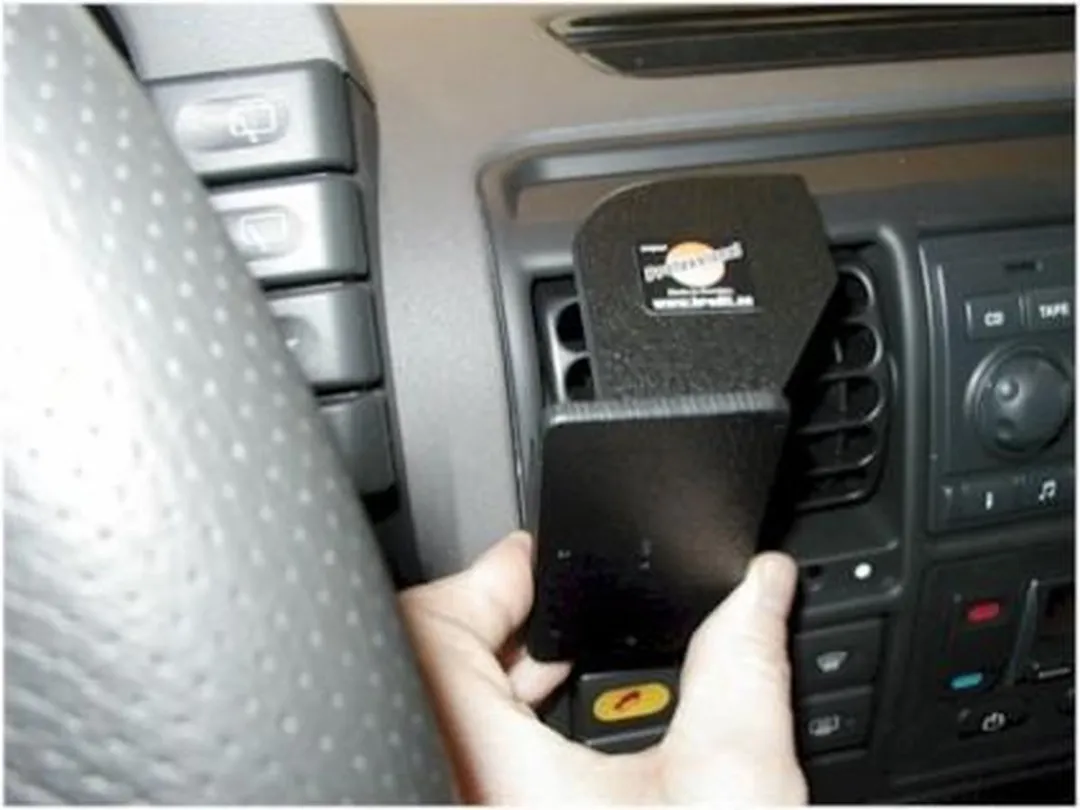 Brodit ProClip 852096 Land Rover Discovery 1+2 Center Mount - Zwart