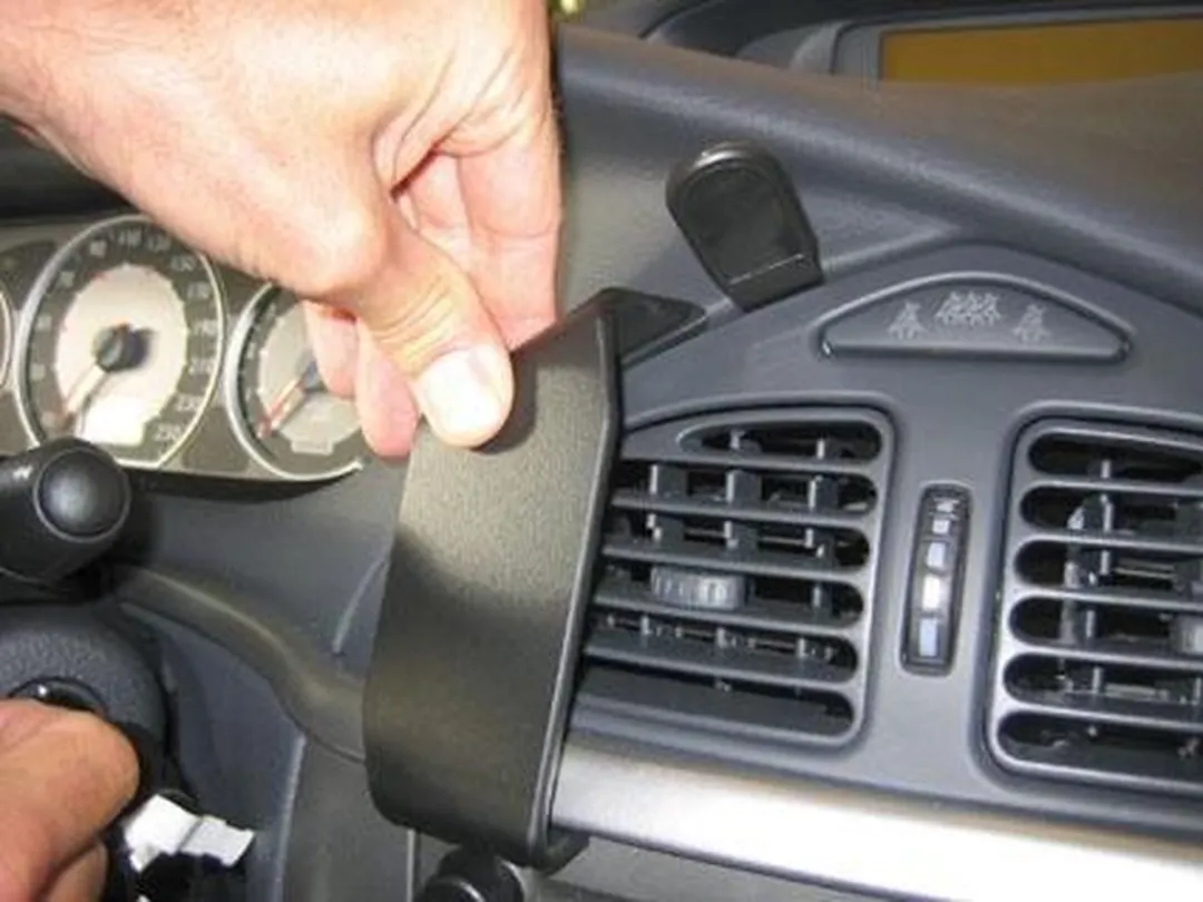Brodit ProClip 853567 Houder Citroën C5 II Center Mount - Zwart