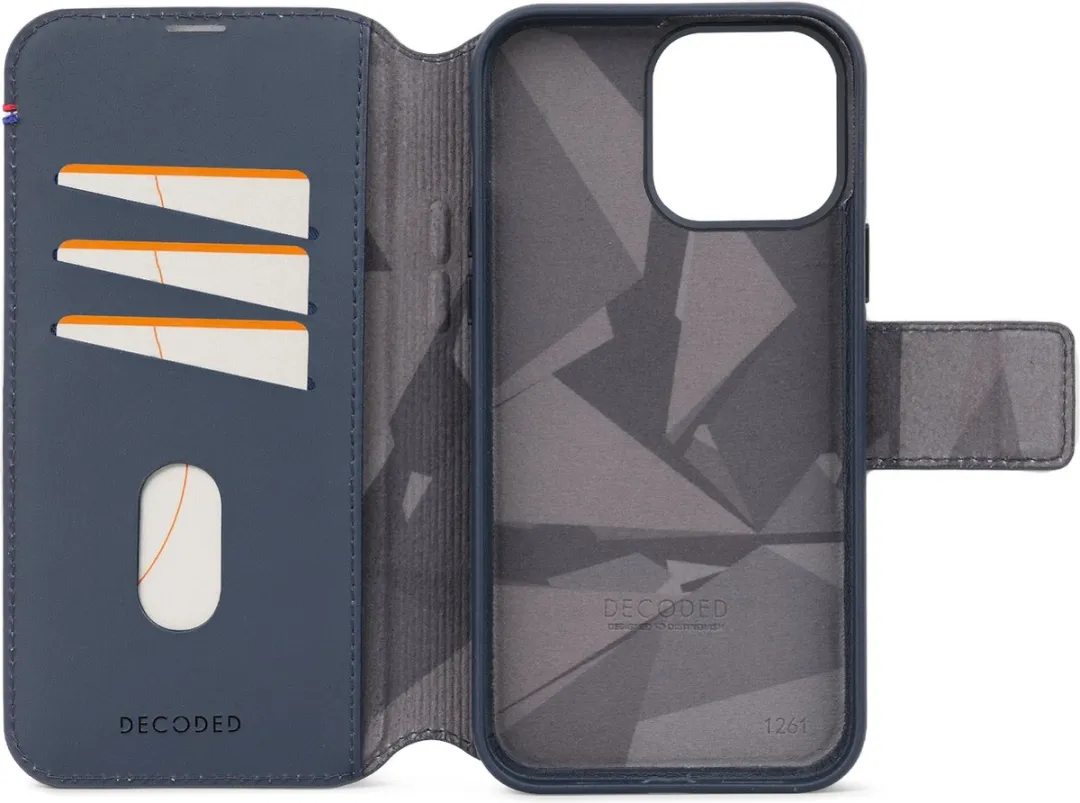 Decoded D24IPO15PDW5NY iPhone 15 Pro Hoesje - Magnetisch 2-in-1 - True Navy Blauw