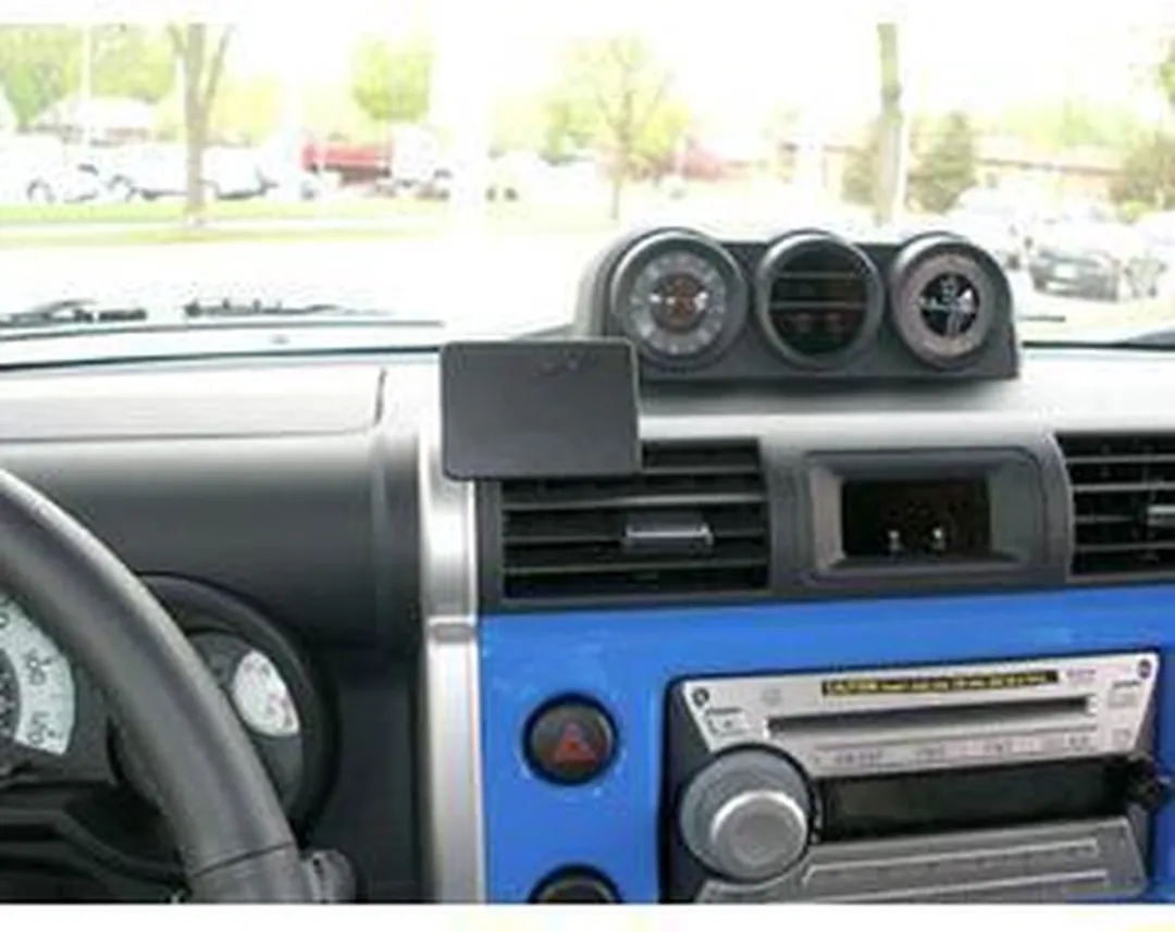 Brodit ProClip 853837 Center Mount Toyota FJ Cruiser 2007-2015