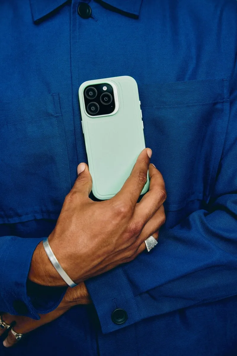 Decoded Siliconen Hoesje iPhone 16 Pro - Groen - MagSafe
