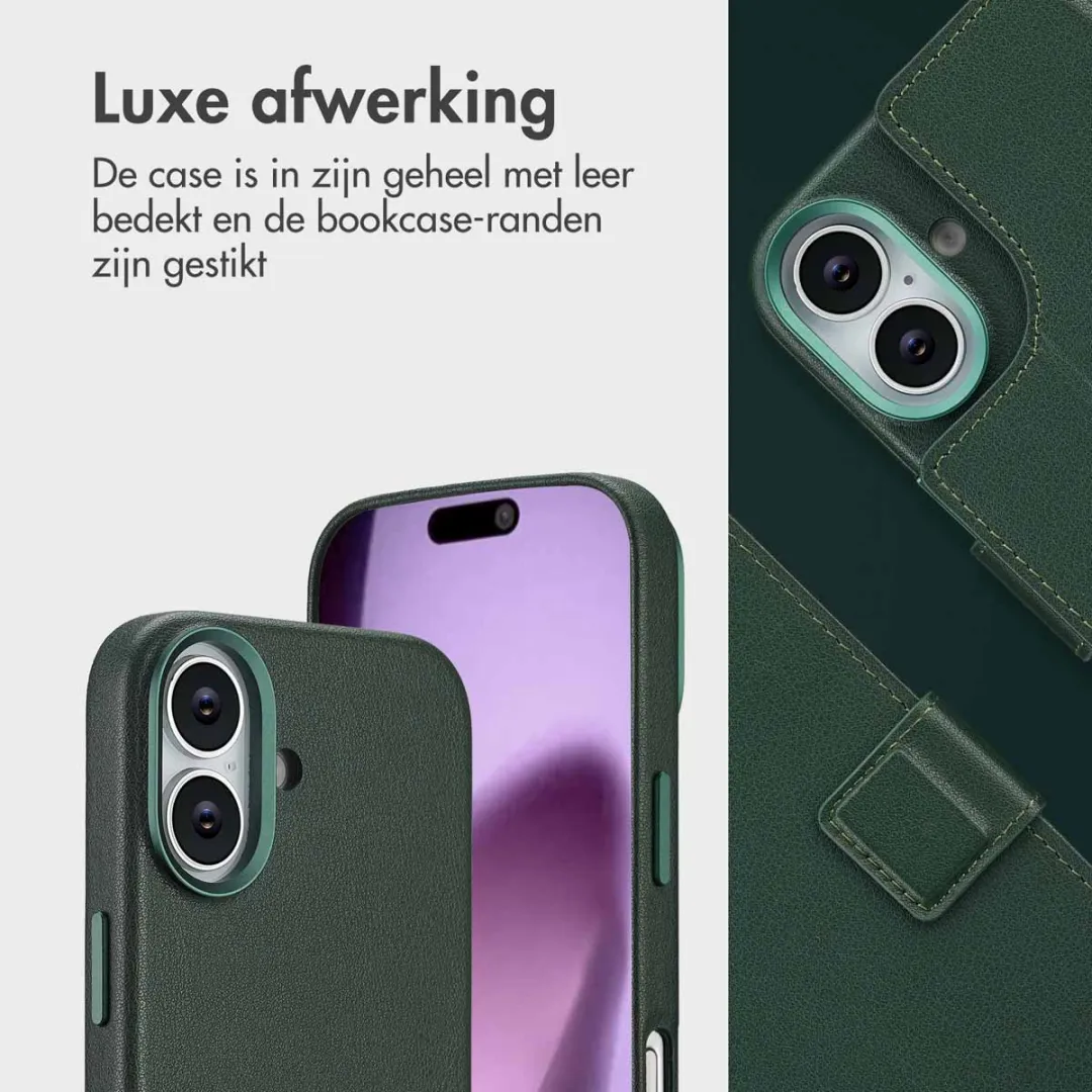 Accezz iPhone 17 Leather Bookcase Hoesje 3 Pasjes - Donkergroen