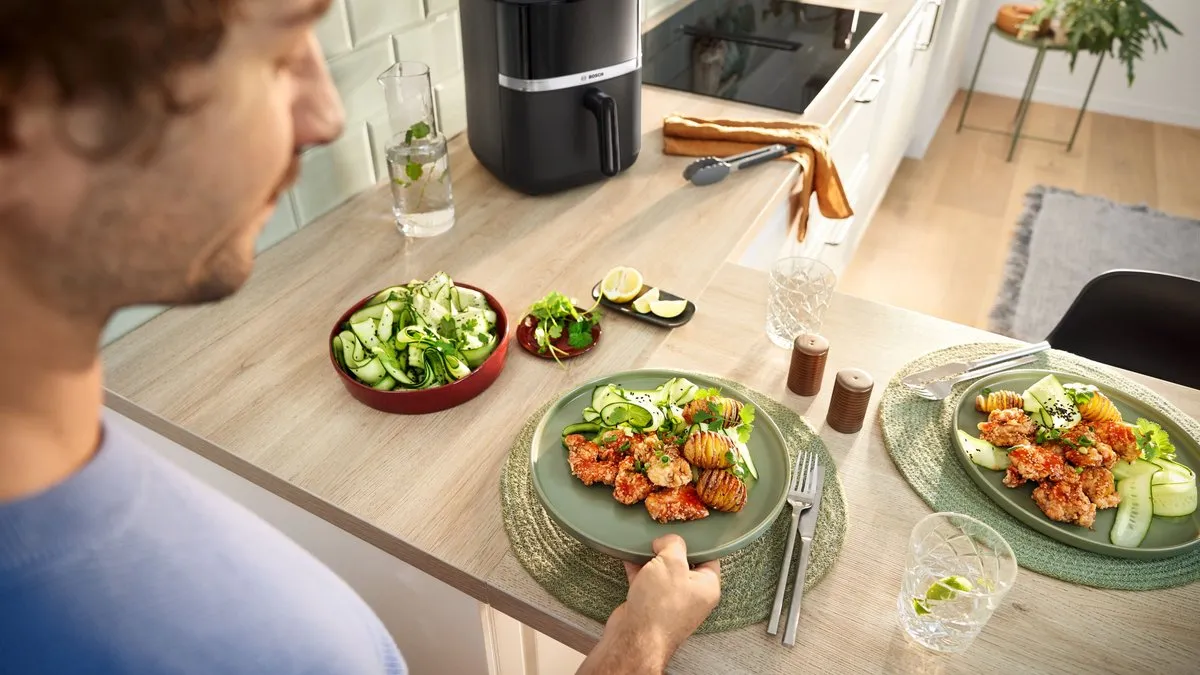 Bosch MAF462B0 Airfryer 6,1L - 7 Programma's - 2000W - Zwart