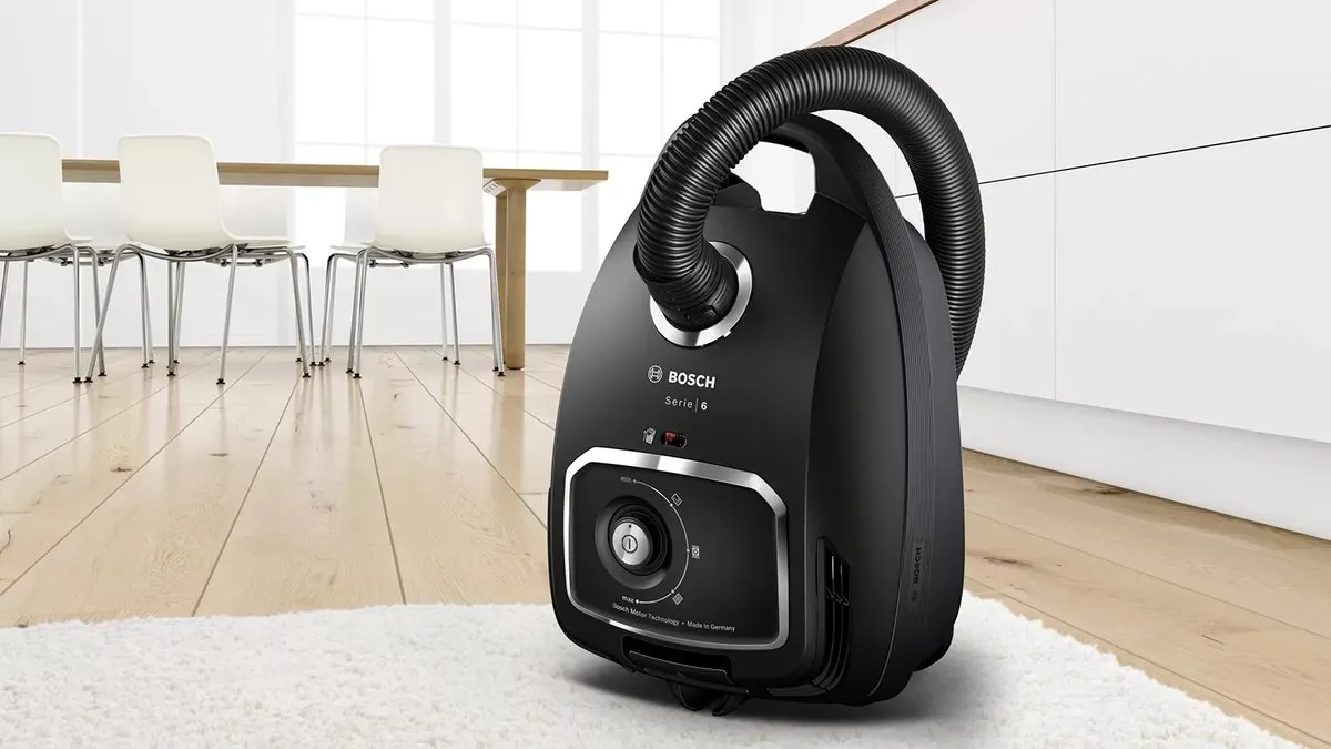Bosch BGB6X320 Serie 6 Stofzuiger met zak - 600W - Zwart