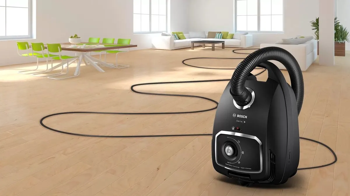 Bosch BGB6X320 Serie 6 Stofzuiger met zak - 600W - Zwart