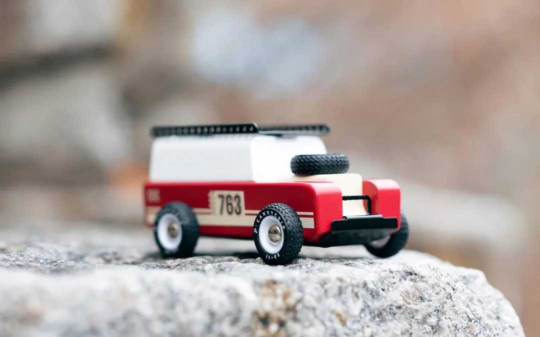 Candylab Americana Drifter Adventure Nigel HOC D2002 - 16,5x9,4x8,3cm - Rood/Wit/Vanille